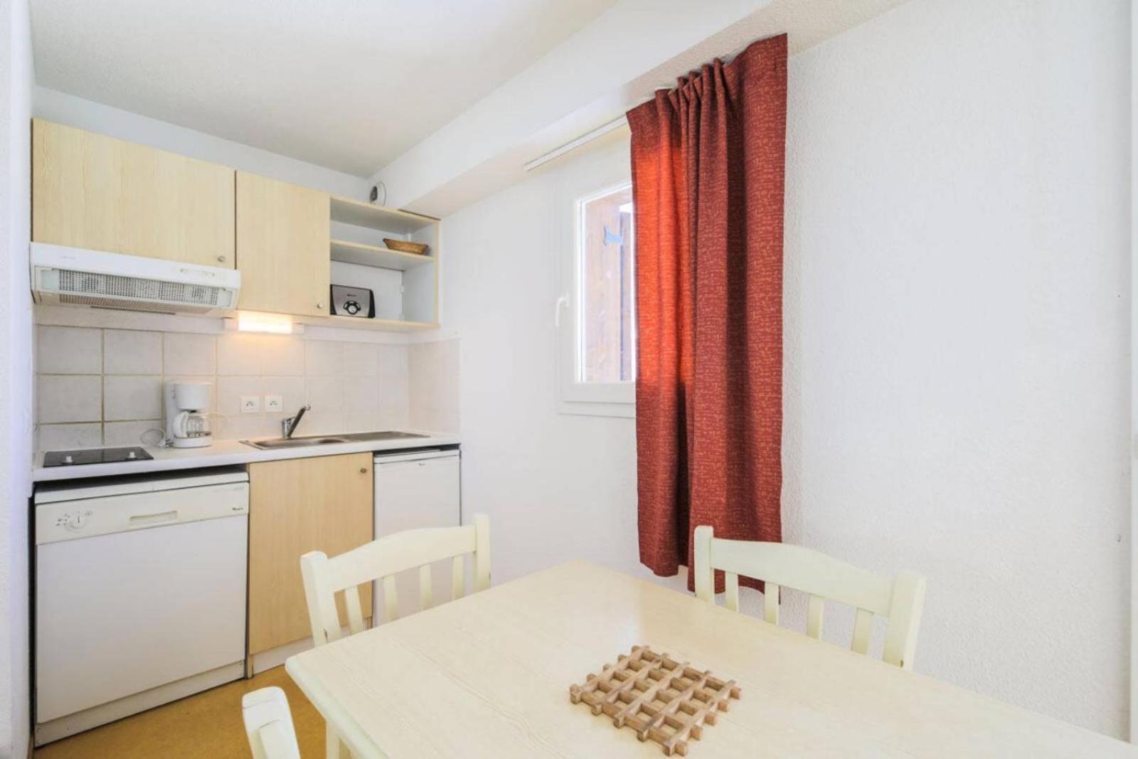 Residence Les Chalets De Puy Saint Vincent - Maeva Home Пюи-Сен-Венсан Стая снимка
